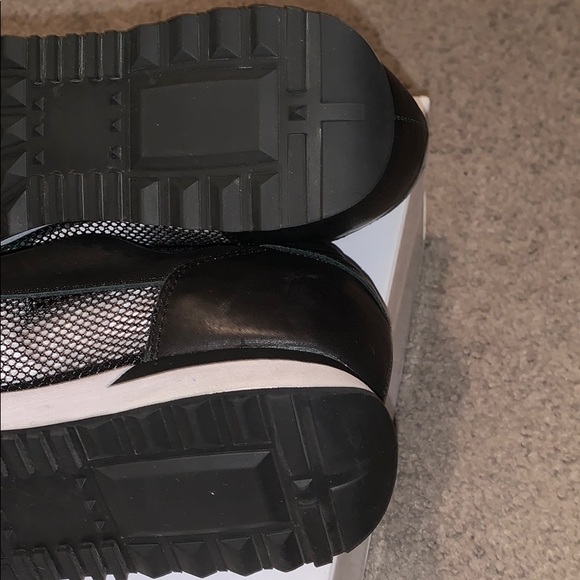 Black Steve Madden - Picture 3 of 6